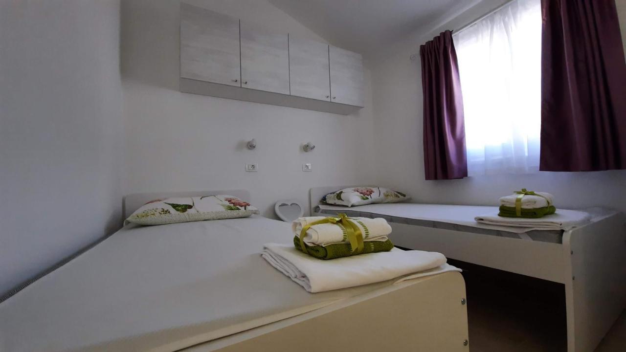 Holiday House Vela Vrta Sveti Ivan Dobrinjski Екстериор снимка