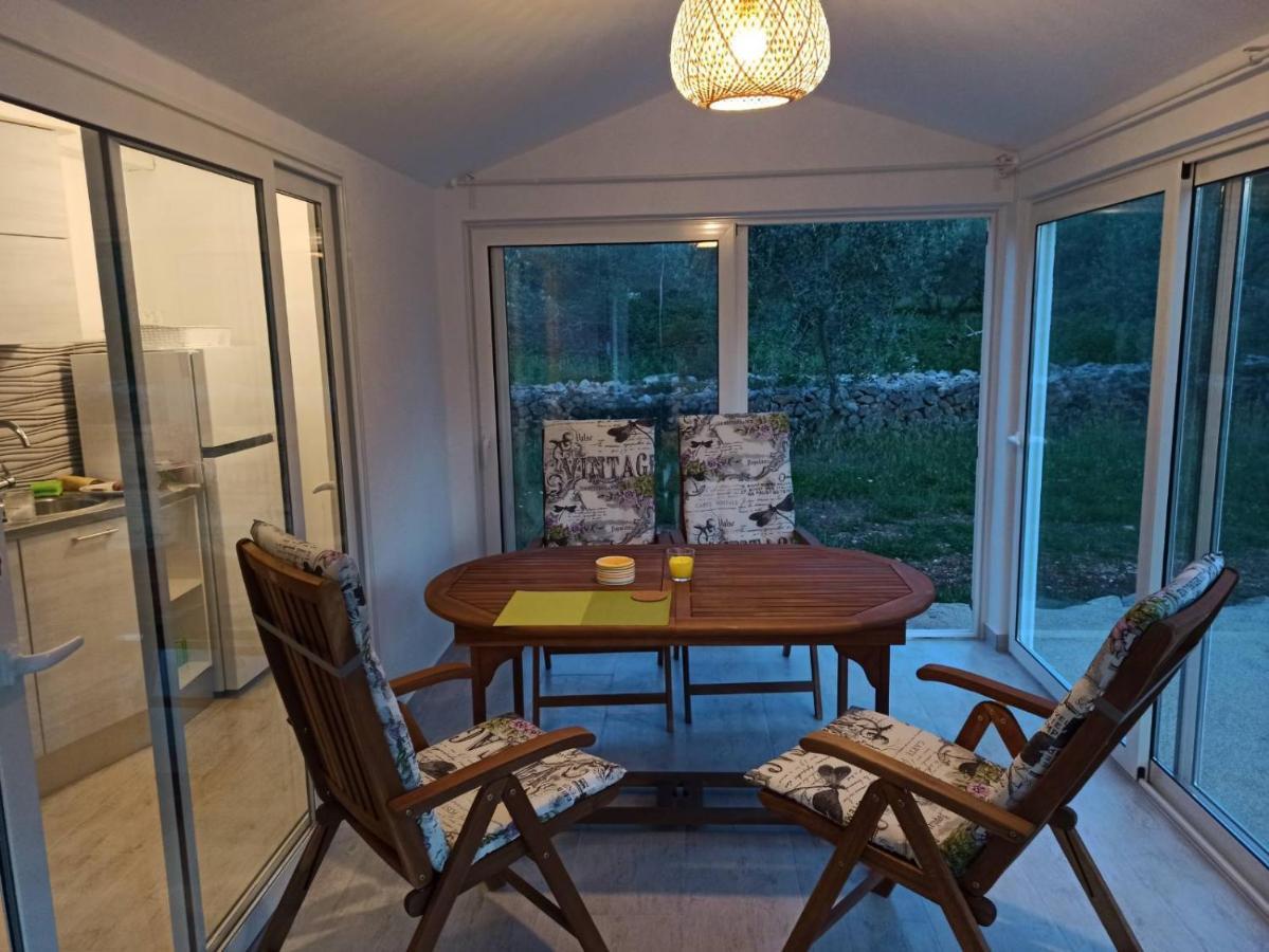 Holiday House Vela Vrta Sveti Ivan Dobrinjski Екстериор снимка