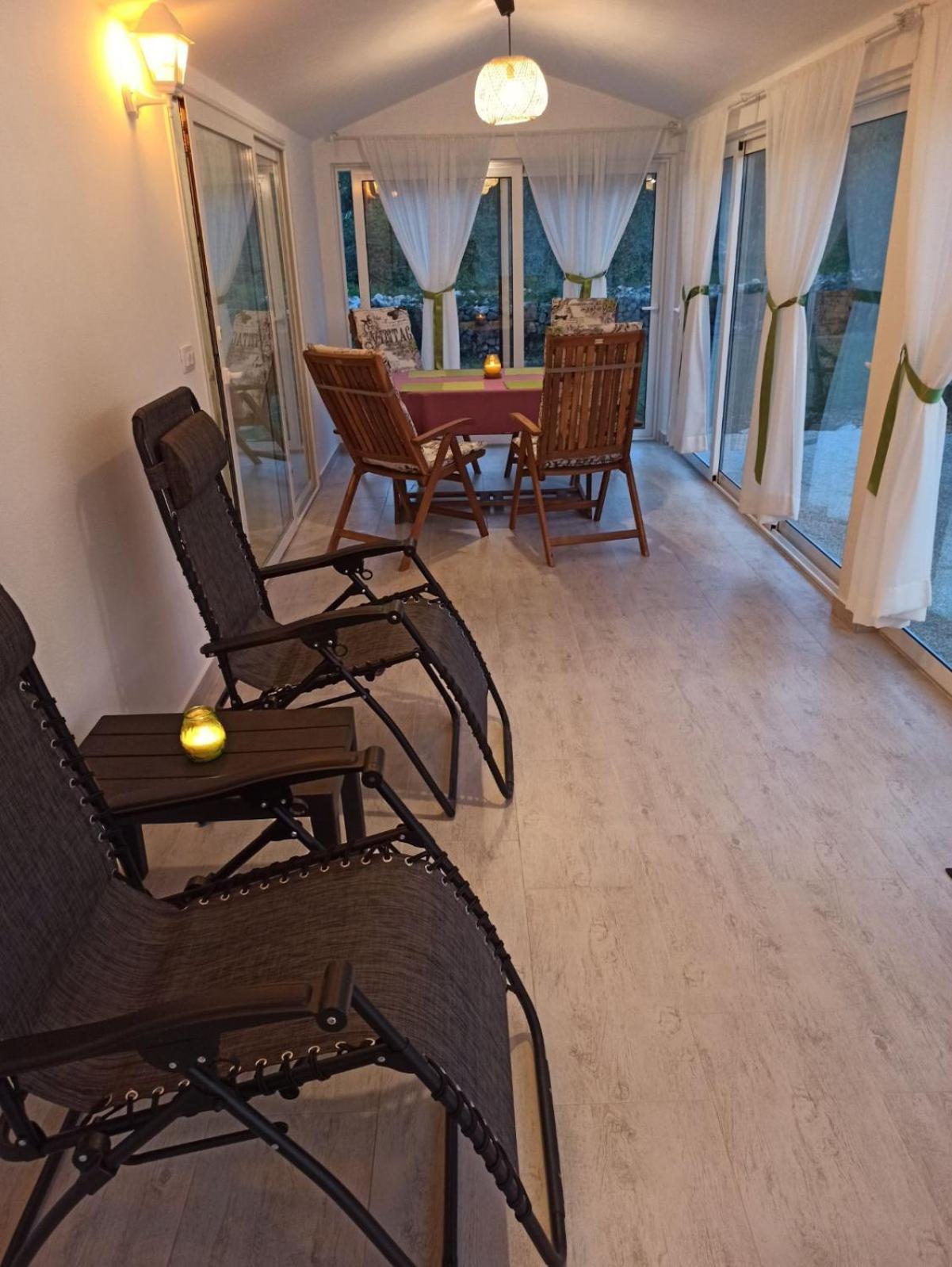 Holiday House Vela Vrta Sveti Ivan Dobrinjski Екстериор снимка